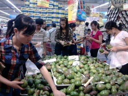 Dân cạn tiền: Giảm giá cũng khó bán hàng