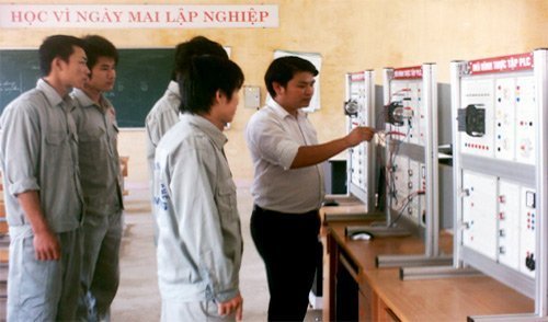 Học 3 tháng, lương khởi điểm 4 triệu