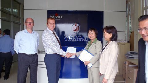 Total mua lại Vinagas