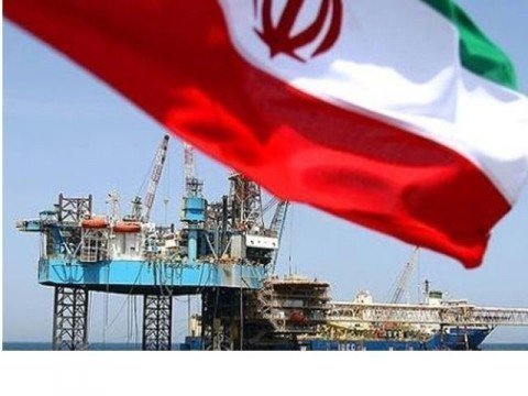 Iran bắt đầu chịu cấm vận dầu của EU