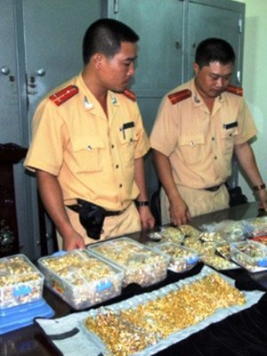 Thu giữ 19 kg nghi là vàng không rõ nguồn gốc