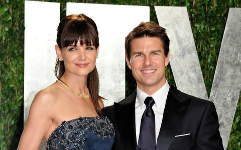 Katie Holmes được gì khi ly dị Tom Cruise?