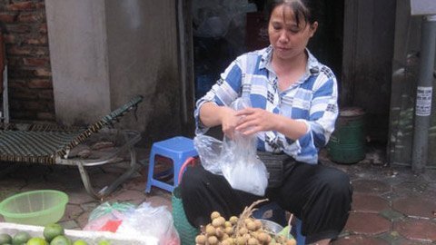 Tự sự mẹ bán hàng rong đưa con đi thi ĐH