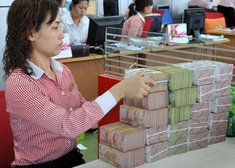 Nói và làm: Xử nợ xấu có cần 'siêu công ty'?