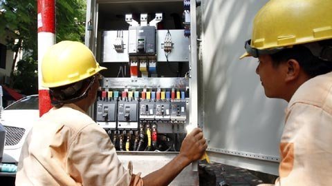 Kỷ luật dàn lãnh đạo EVN: Bộ Nội vụ vào cuộc