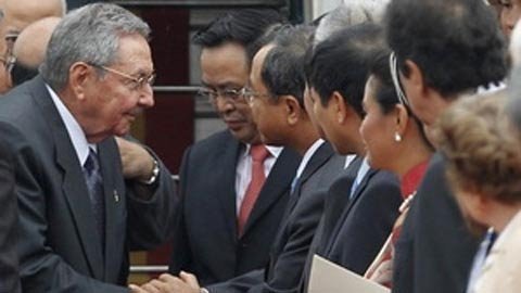 Chủ tịch Cuba Raul Castro Ruz tới Việt Nam