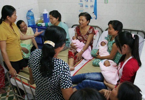 Ngắm các bé gái trong ca sinh 4 hi hữu