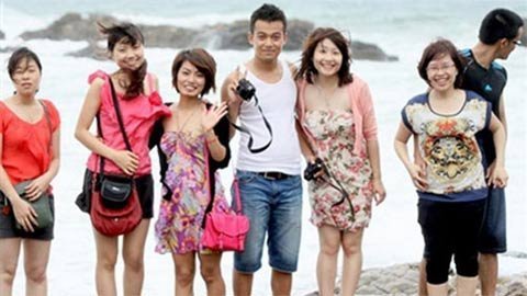 Quen qua mạng + đàn đúm phượt = thiếu nữ khóc thút thít...