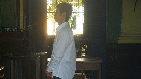 Mê biển 'tứ quý', bị lừa hơn 10.000 USD