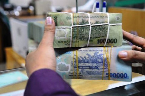 Thêm ngân hàng lớn hạ thấp lãi suất vay