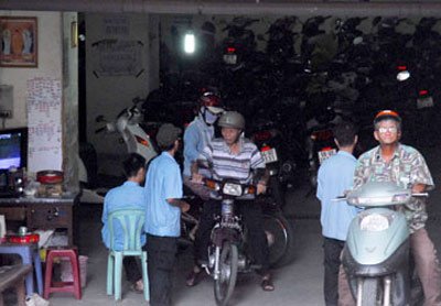Lo ngại 'bão giá giữ xe' tại chung cư