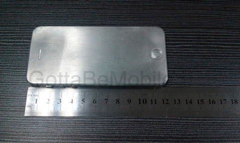 Xuất hiện sản phẩm mẫu iPhone 5 và iPad mini