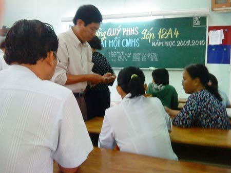 Phụ huynh tá hỏa với hàng loạt kiểu móc túi?