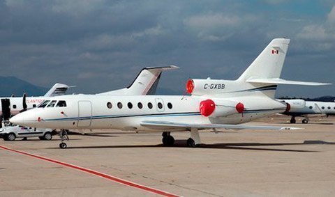 Thua lỗ nặng, RIM buộc phải bán cả máy bay riêng