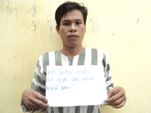 Dùng roi điện ép thiếu nữ quan hệ tại khách sạn