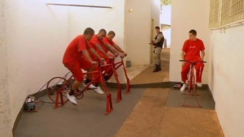Khuyến khích tù nhân đạp xe để giảm án
