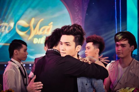 SMĐH: Hà Anh đột ngột xin dừng cuộc chơi