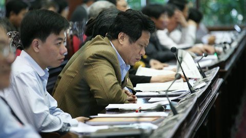 Khó bàn sửa Hiến pháp, luật Đất đai trong nửa ngày