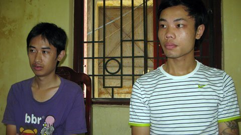 Quái chiêu săn “tình già” của 2 gã choai