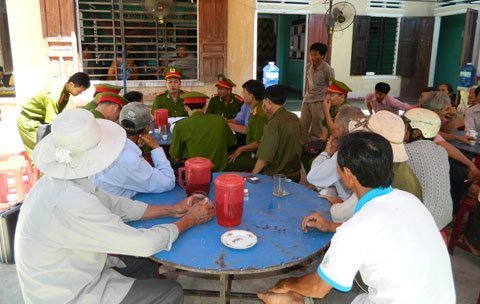 Bi kịch người vợ tự sát vì chồng bạo hành
