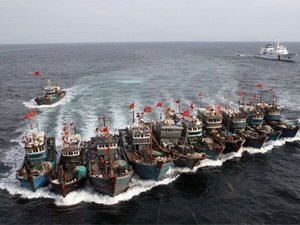 TQ ngang ngược đánh bắt cá ở Trường Sa