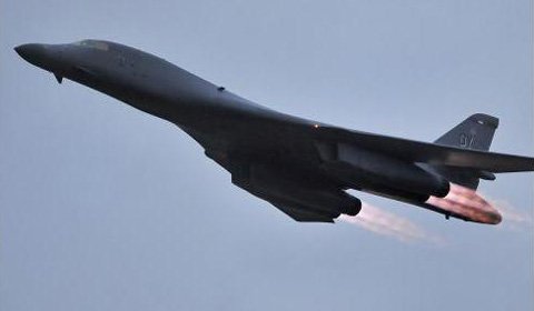 Máy bay ném bom Mỹ chuyển hướng sang Thái Bình Dương