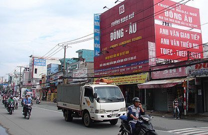 Cưỡng chế tháo dỡ nhà số 132 phố Thái Thịnh vì nguy hiểm