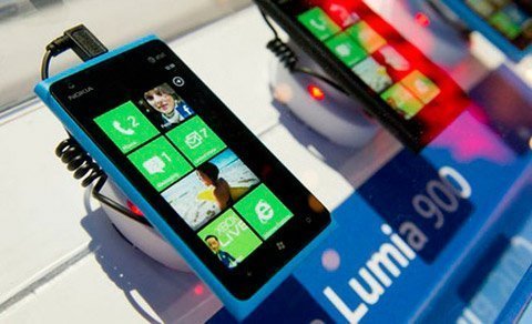 Nokia Lumia 900 hết thời “bom tấn”?