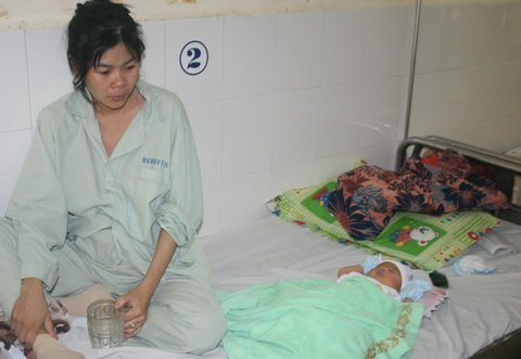 Hoang mang siêu âm 10 lần sinh đôi, đẻ ra chỉ một