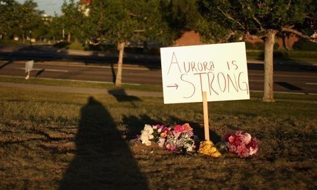 Aurora cố trở lại cuộc sống thường nhật