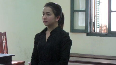 Dọa có bom trên máy bay, thiếu nữ ra tòa