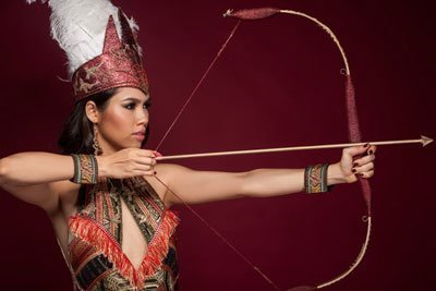 Váy của Hoàng My tại Miss World gây tranh cãi