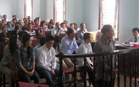 Cán bộ Sở nhận 'lót tay' hàng ngàn đô