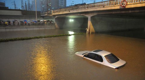 Giữa mưa lụt, thị trưởng Bắc Kinh từ chức