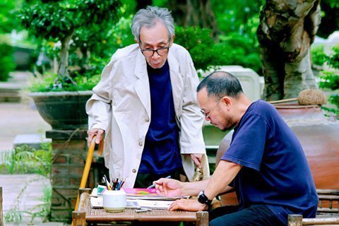 Kim Lân phiêu diêu trắng