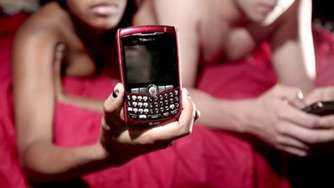 20% nam giới “sexting” để gây chú ý