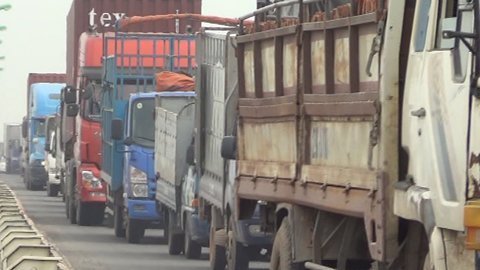 Bộ GTVT lên tiếng về xe ùn ứ trên cầu Thăng Long
