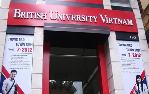 Náo nức xét tuyển vào đại học Anh Quốc VN