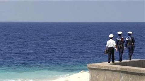 Thế giới 24h: Hết cá lại tới dầu