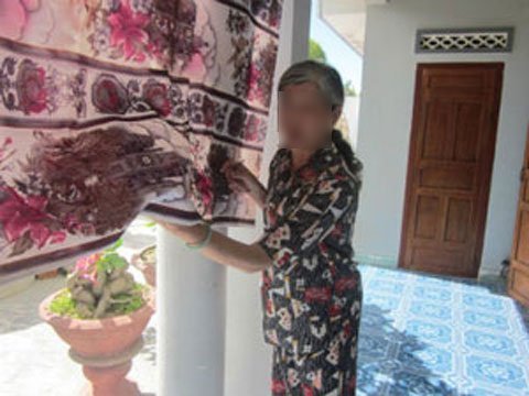 Tự chặt tay, “quậy“ gia đình điên đảo vì... tình