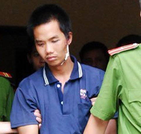 Vụ sát hại 2 bé gái: Hung thủ từng chém cậu