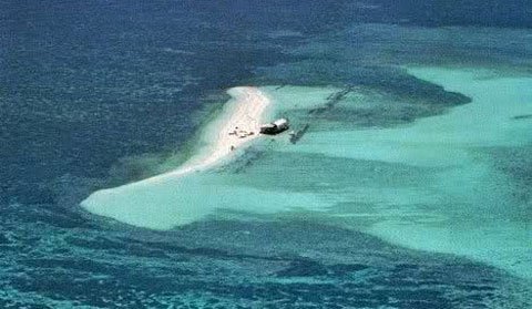 TQ giăng dây chắn tàu ở Biển Đông