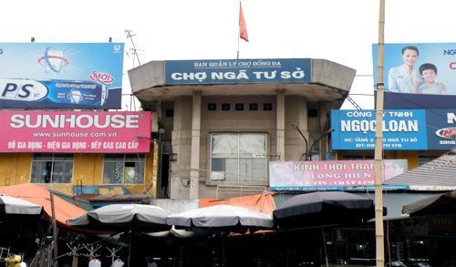 Chợ ngừng chuyển đổi, tiểu thương mừng ra mặt