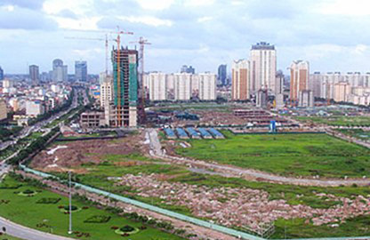 Bỏ hoang đất “vàng” tràn lan