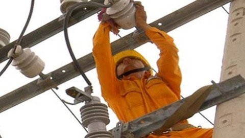 Nhiều dự án lớn phải dừng vì vốn từ EVN và Petro Vietnam