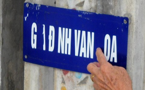 Hà Tĩnh: Lại gắn “mác” cho gia đình văn hóa