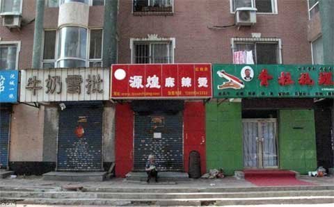 Cả thành phố ngừng buôn bán vì tin đồn