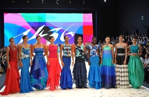 Hoàng My liên tiếp trượt giải phụ HHTG 2012