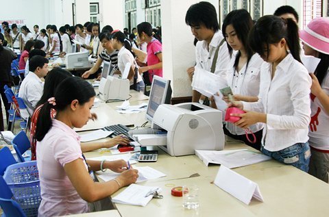 Đồng loạt tăng phí từ mầm non tới đại học