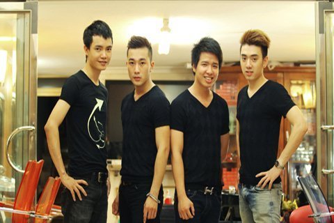 Ngày cắt 6 mái tóc, lương hơn 50 triệu mỗi tháng